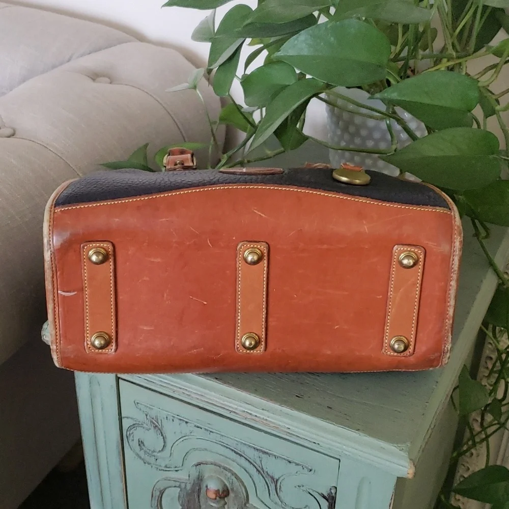 Vintage 90s Dooney Bourke Doctors Bag - Picture 7 of 13